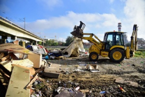 Се отстранува дивата депони_а под Железничка (1)