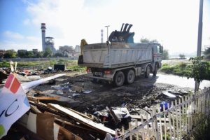 Се отстранува дивата депони_а под Железничка (3)