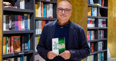 Стихозбирката „Со една четка два зајака“ на Владимир Мартиновски е поетски и симболички каталог на животните  